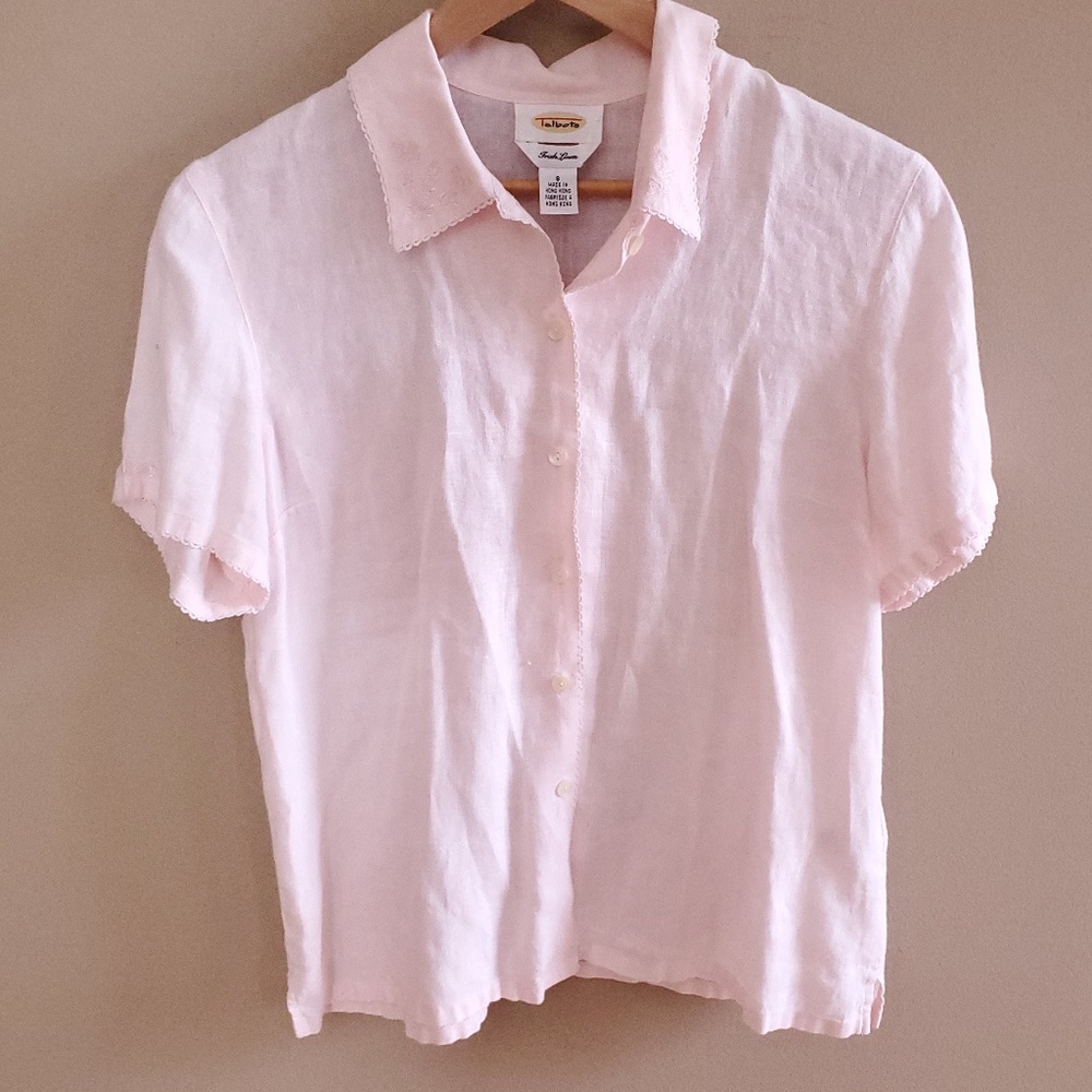 🍄🍄🪩 Delicate pink button down tee sz 8.
